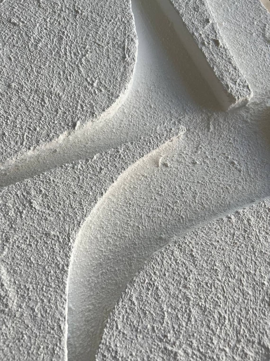 Whispering Contours